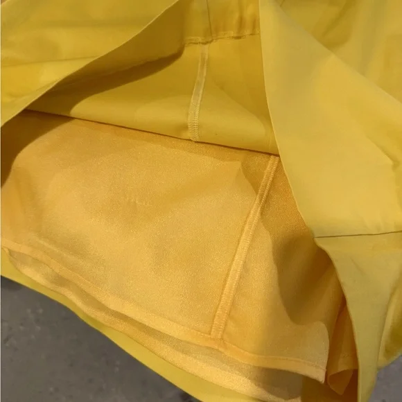 Boden NWT Size 2  Beautiful Yellow Sleeveless Dress with Floral Beaded Neckline - Picture 5 of 12